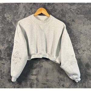 Weekend Cropped Sweatshirt by Fabletics in Light Grey Heather Women’s Small